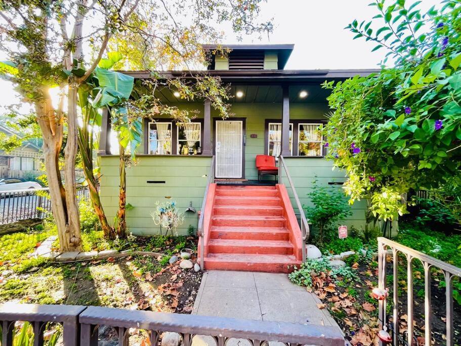 Artists Bungalow Arcade King Beds Near The Beat Sacramento Exterior photo